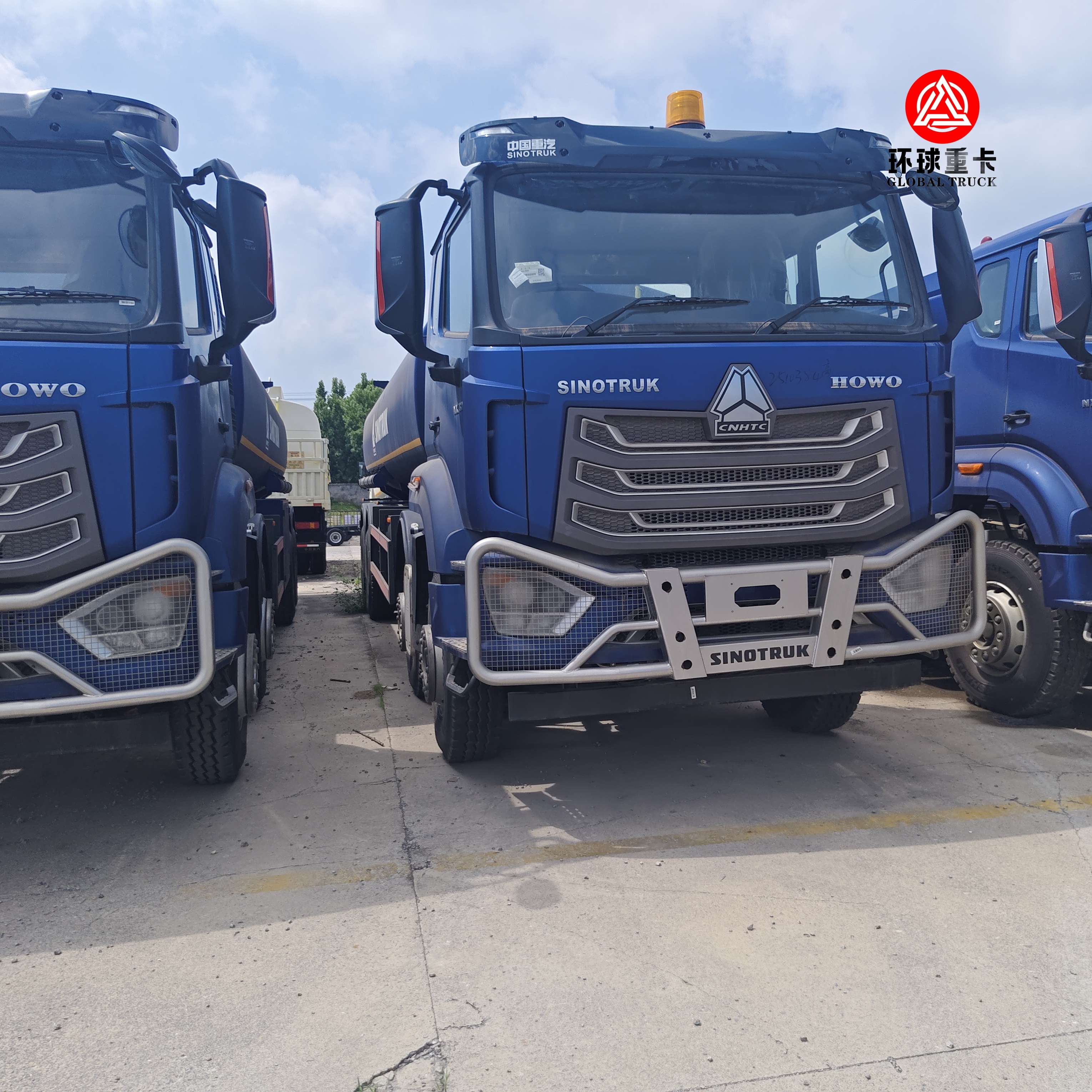 HOWO NX 8x4 30000L brandstoftankwagen zware dieseltankwagen voor de markt van Ghana
