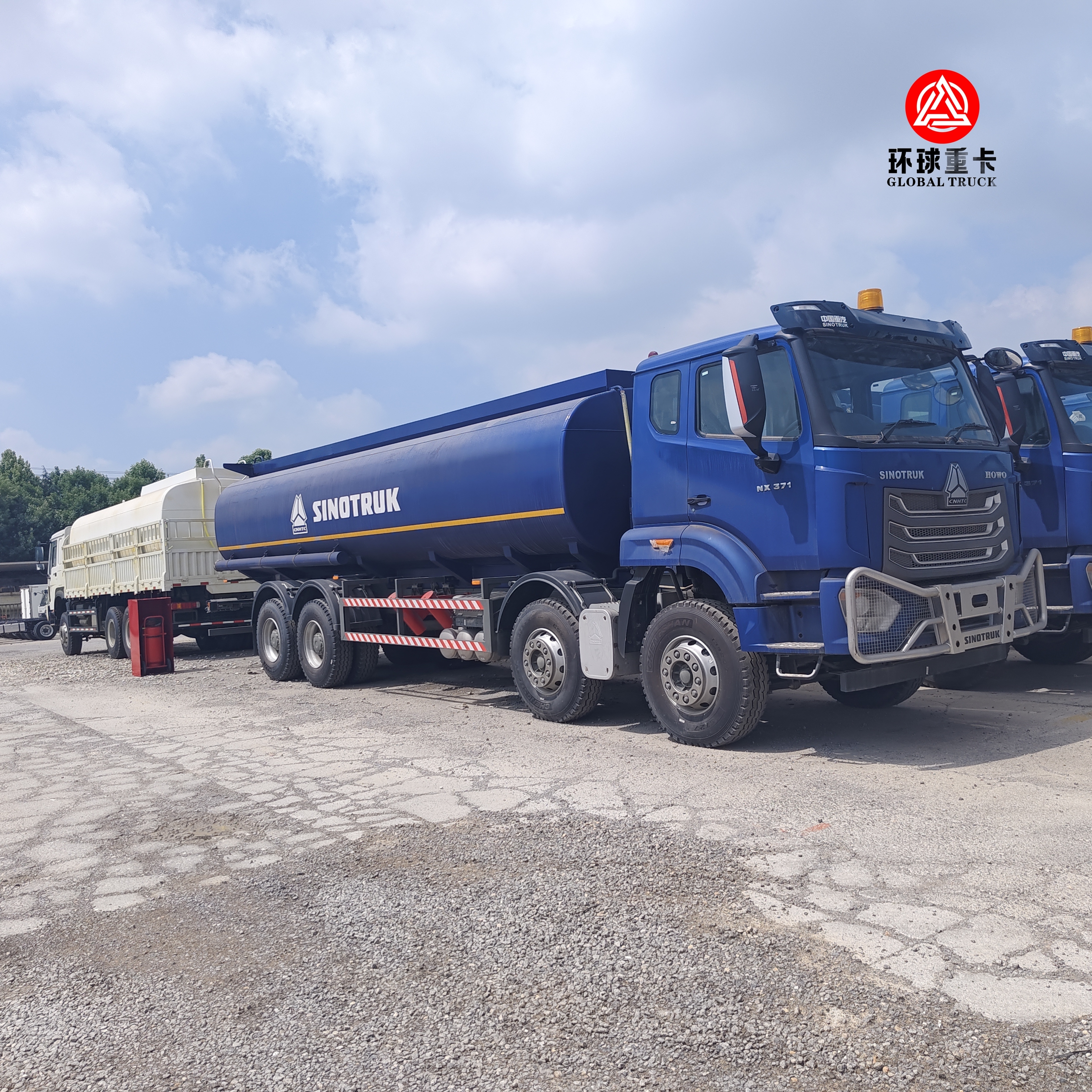 HOWO NX 8x4 30000L Brandstof Tankwagen Zware Diesel Olietankwagen voor Afrika Markt