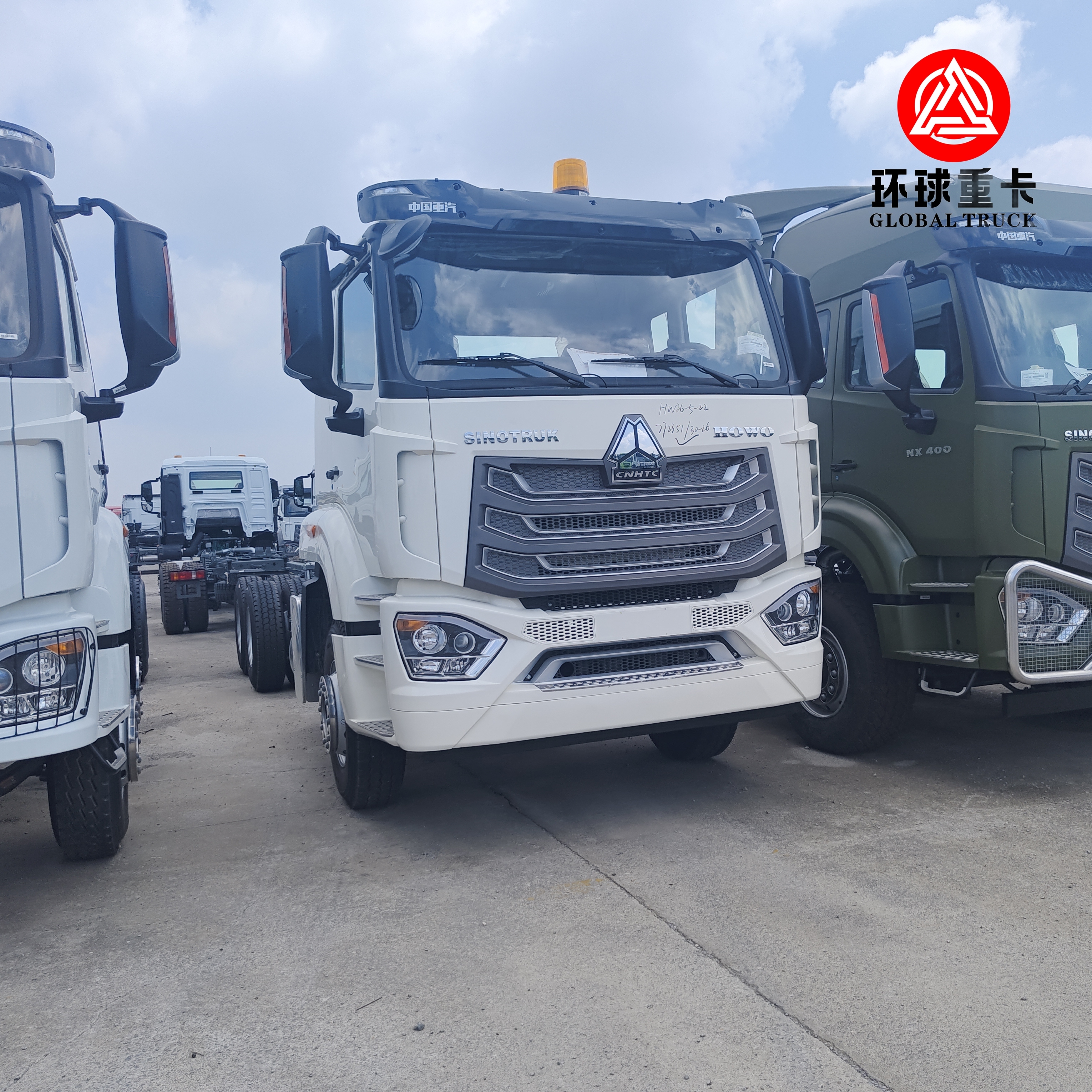 Brandnieuw HOWO NX 6x4 Traktor Truck 430HP Rechtsrijder Prime Mover voor zware logistiek